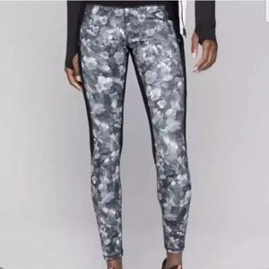 Athleta Floral High Rise Traverse Leggings Large